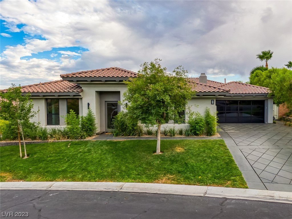 35 Panorama Crest Avenue