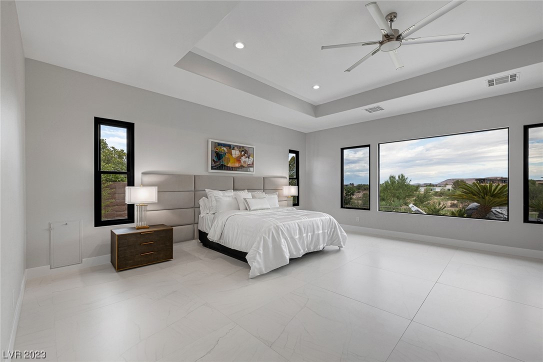 35 Panorama Crest Avenue