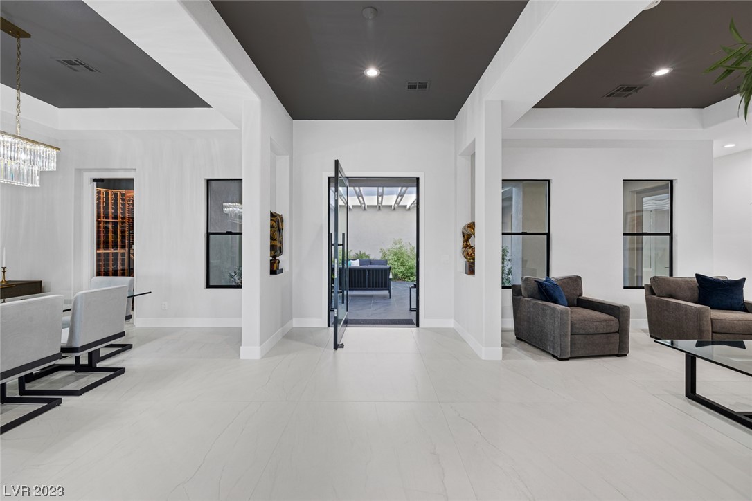 35 Panorama Crest Avenue