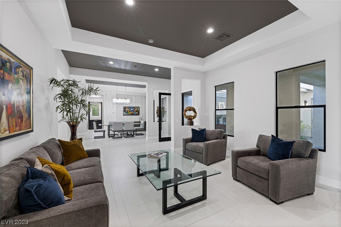 35 Panorama Crest Avenue