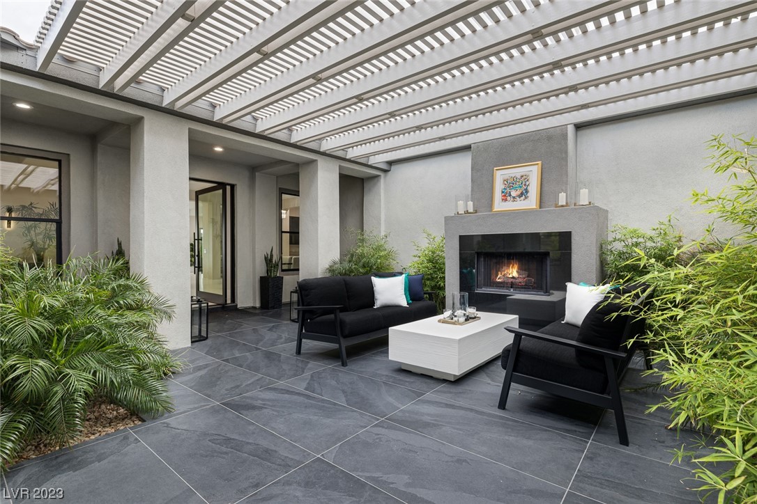 35 Panorama Crest Avenue