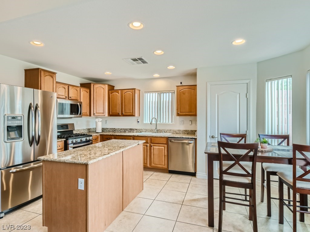 7641 Highland Pony Street