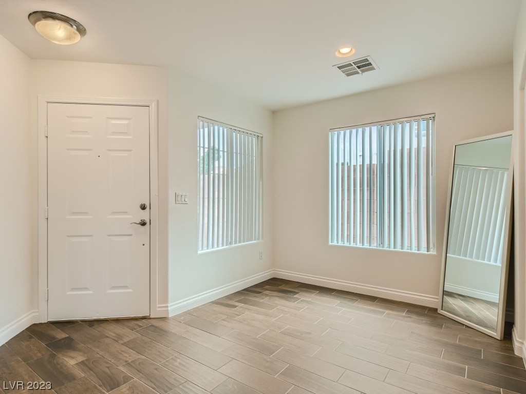 7641 Highland Pony Street