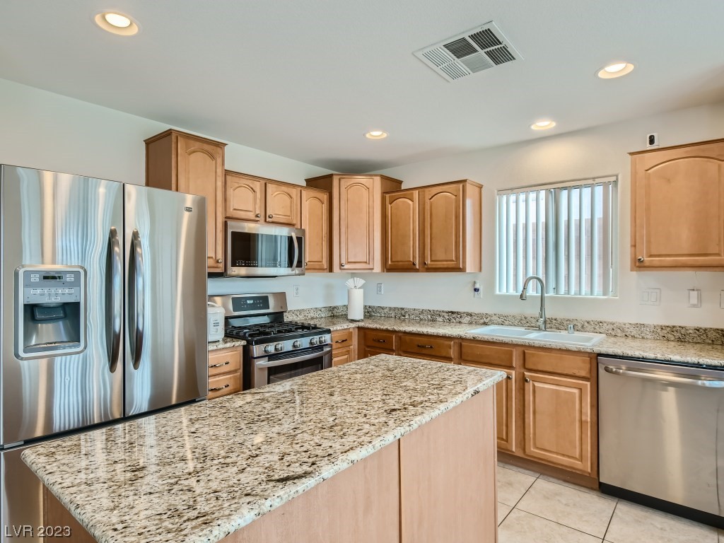 7641 Highland Pony Street