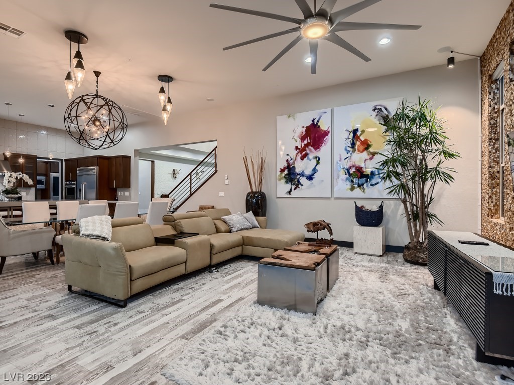 8238 Canyon Tree Court