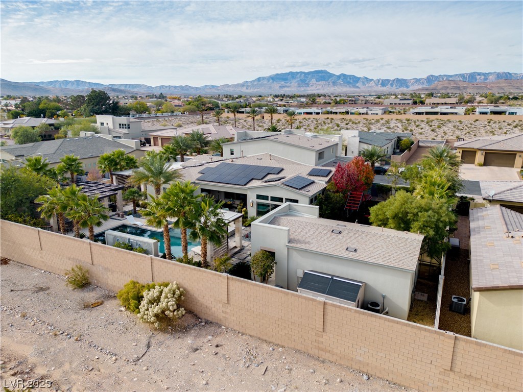 8238 Canyon Tree Court