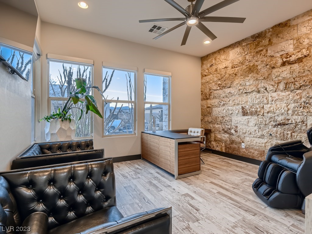 8238 Canyon Tree Court