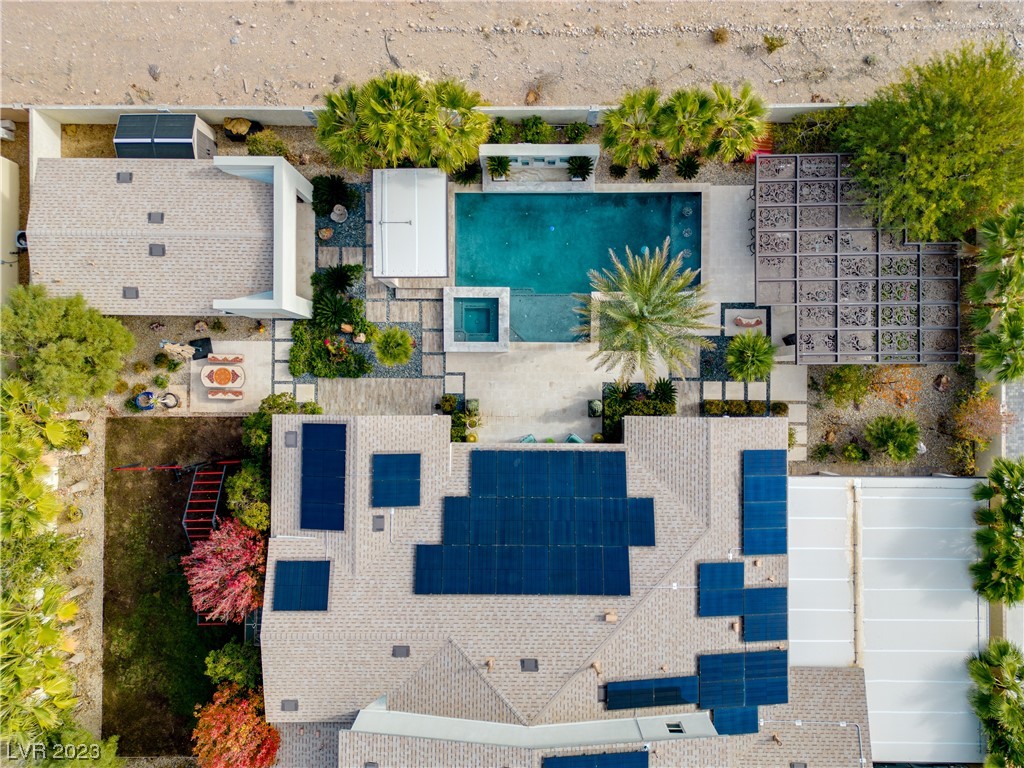 8238 Canyon Tree Court