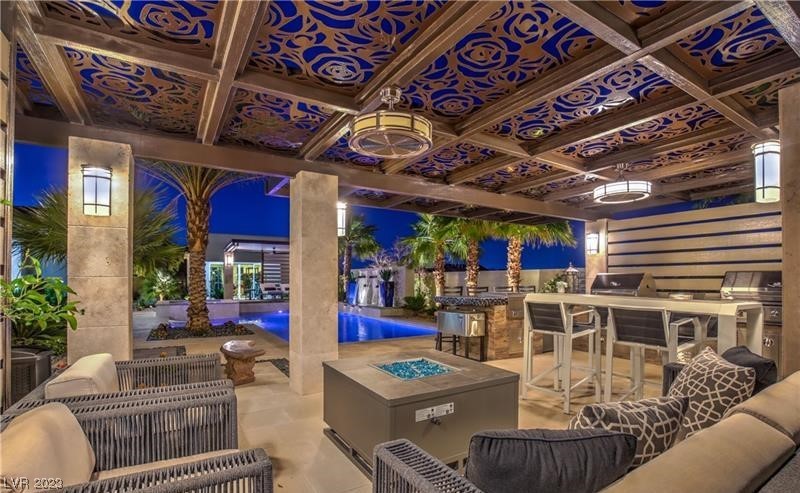 8238 Canyon Tree Court