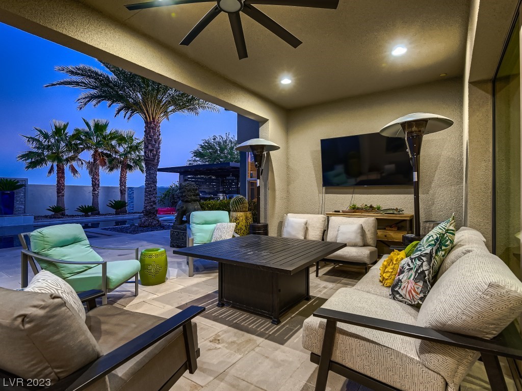 8238 Canyon Tree Court