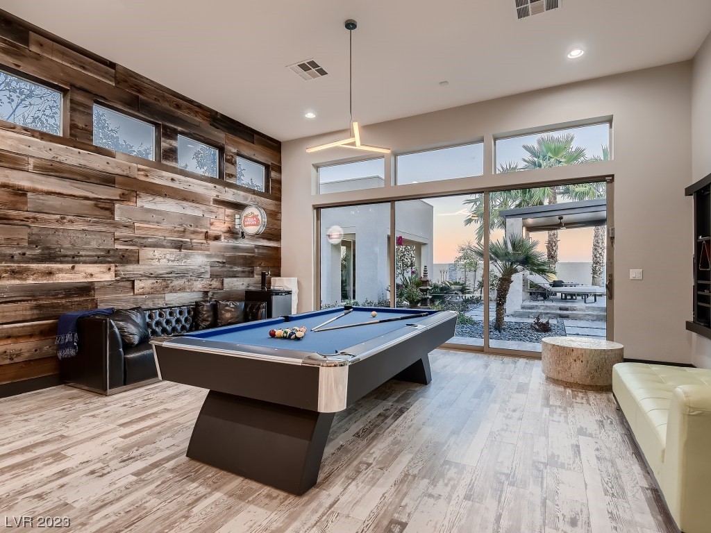 8238 Canyon Tree Court