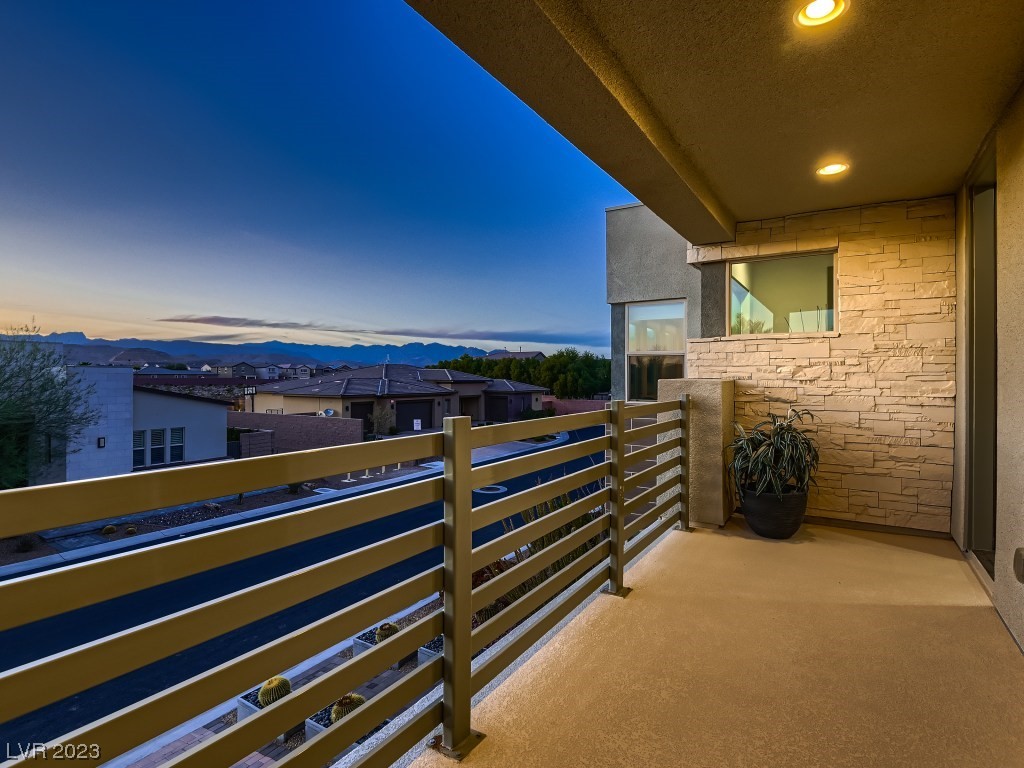8238 Canyon Tree Court