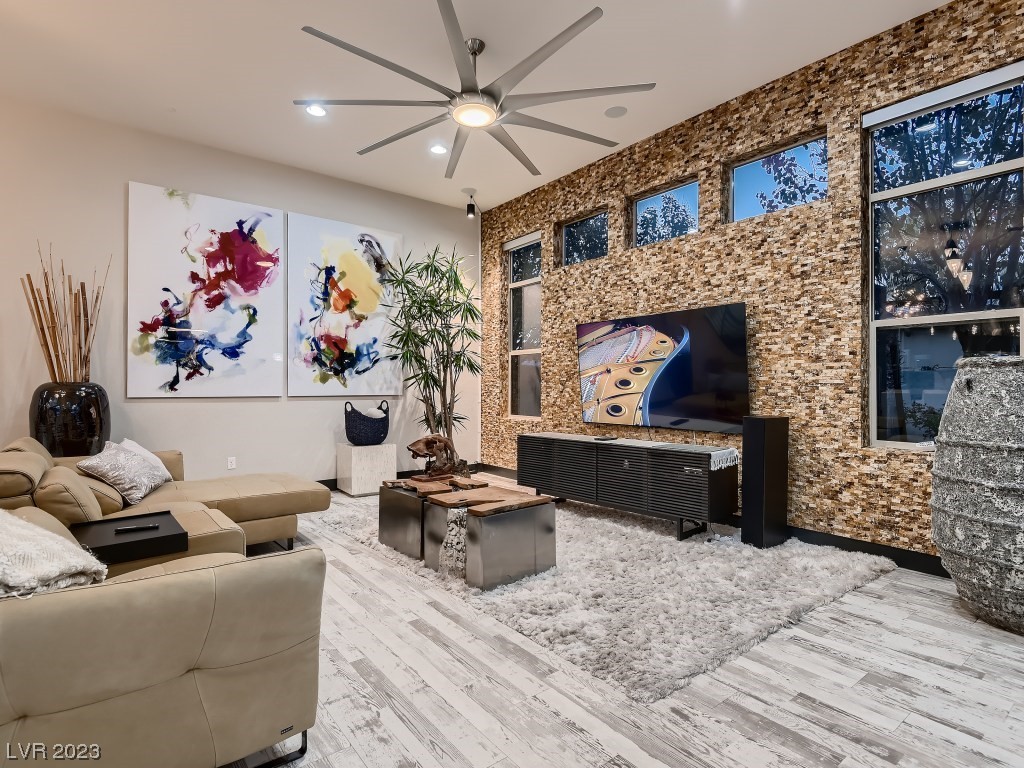 8238 Canyon Tree Court