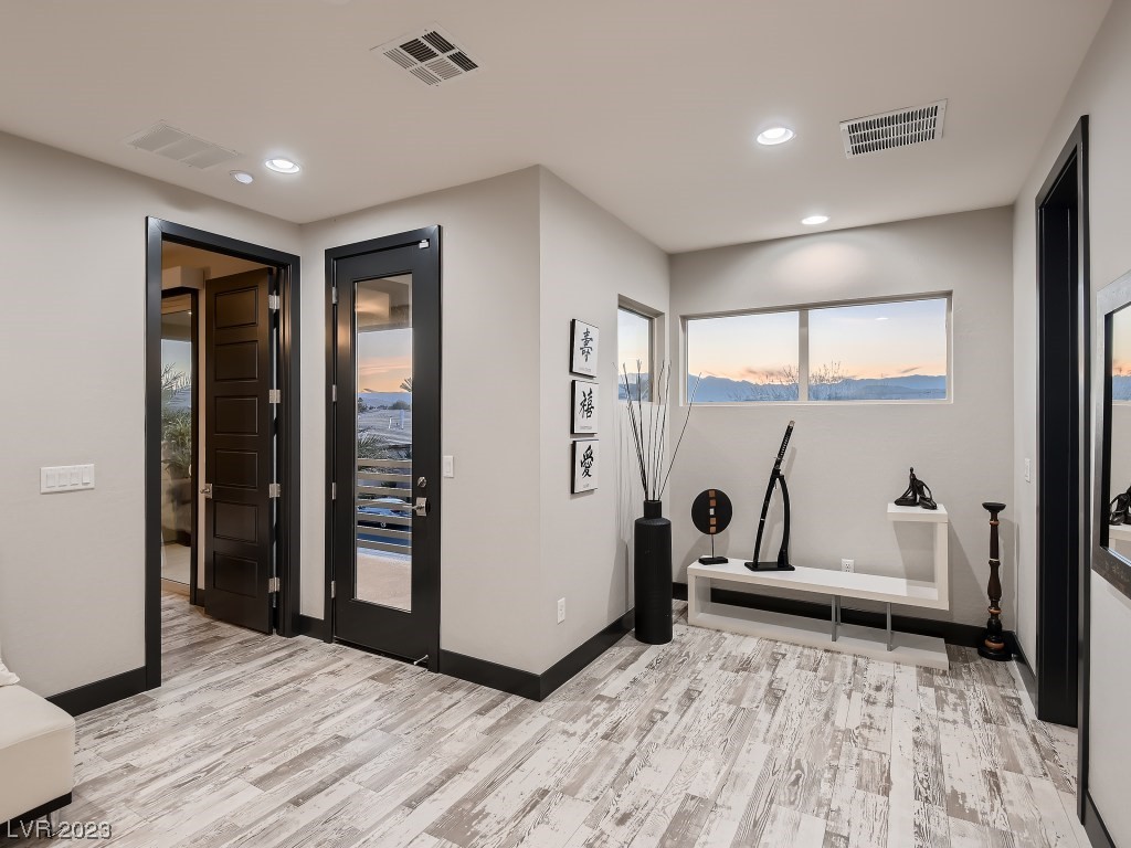 8238 Canyon Tree Court