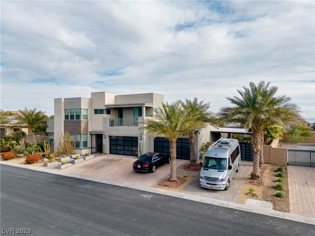 8238 Canyon Tree Court