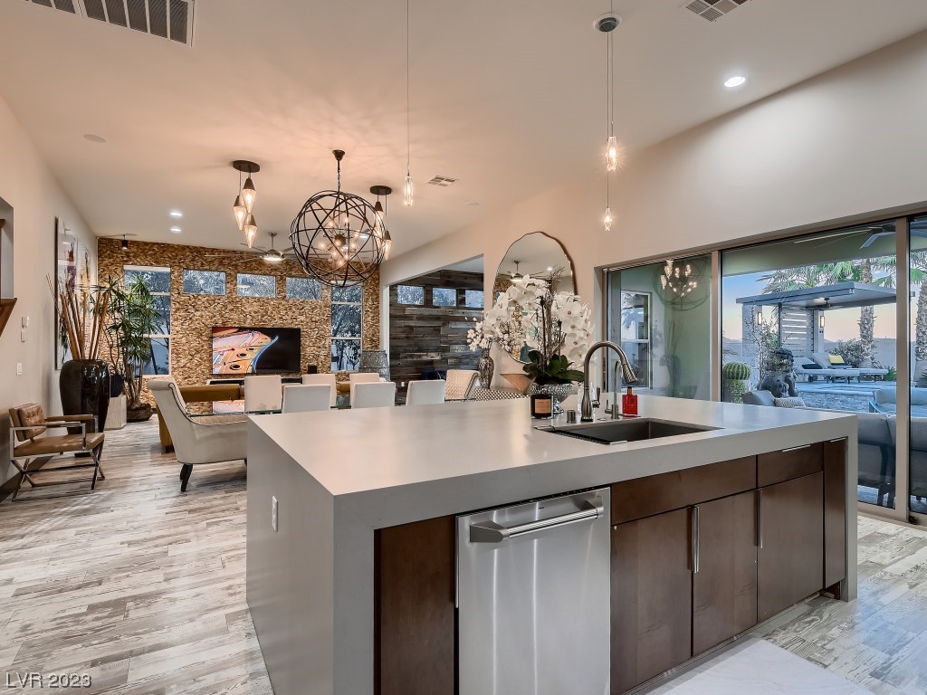 8238 Canyon Tree Court