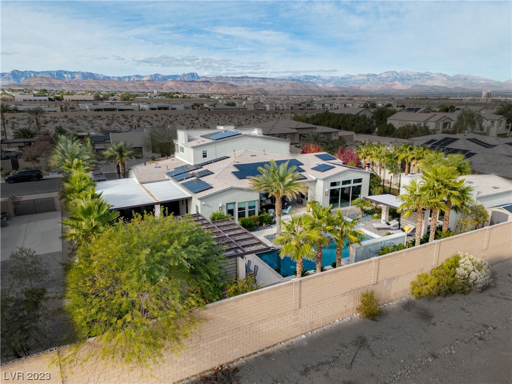 8238 Canyon Tree Court