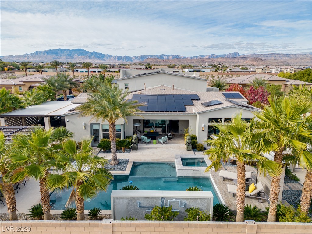 8238 Canyon Tree Court