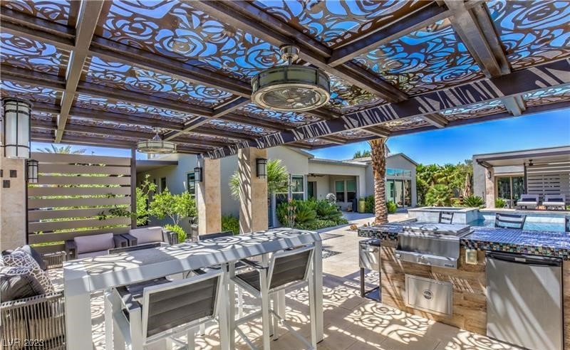 8238 Canyon Tree Court