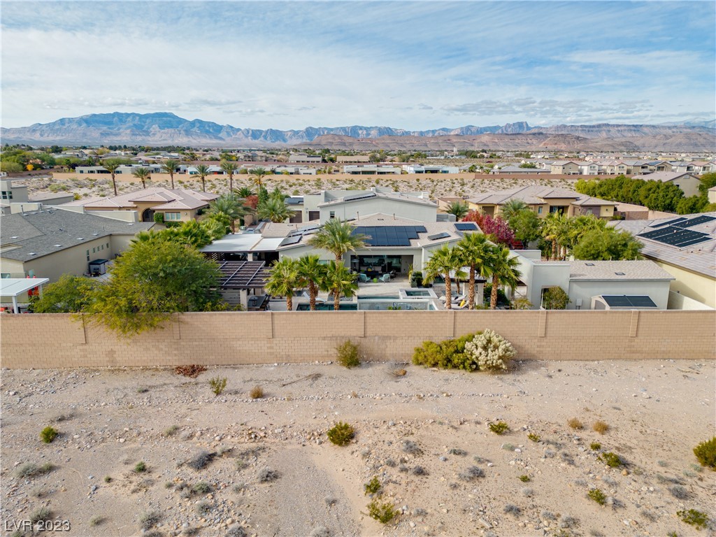 8238 Canyon Tree Court