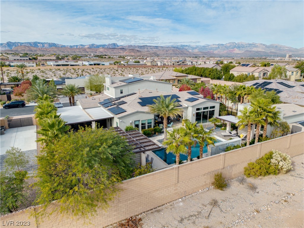 8238 Canyon Tree Court