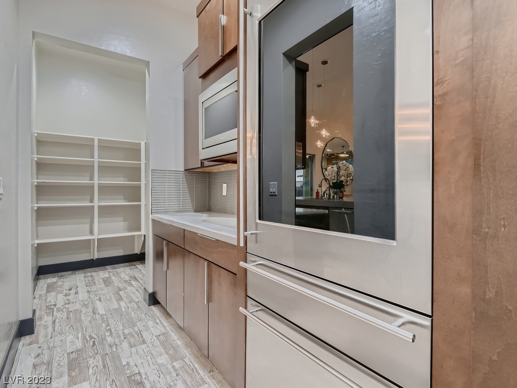 8238 Canyon Tree Court