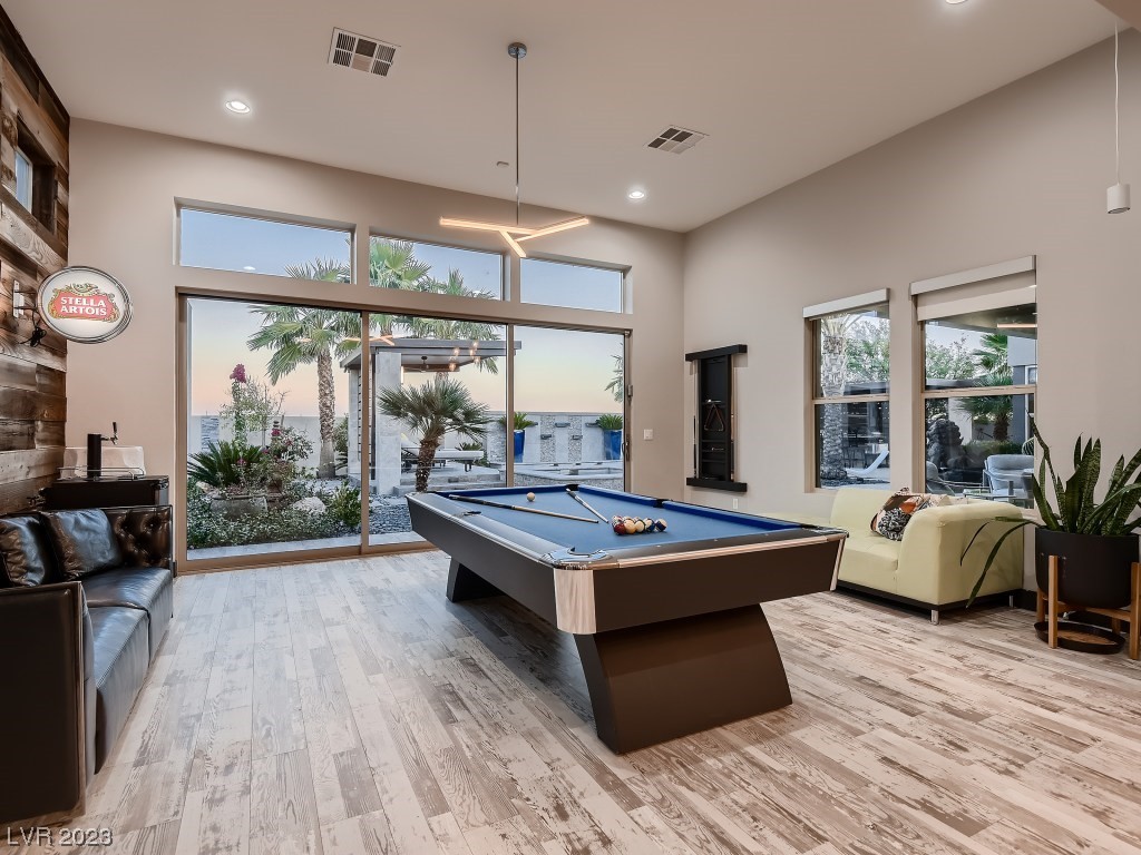 8238 Canyon Tree Court