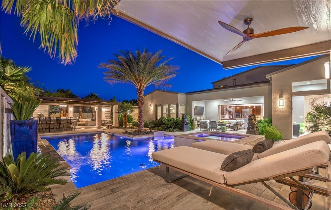 8238 Canyon Tree Court