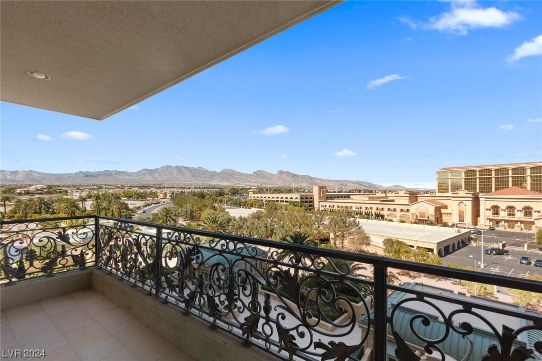 9101 ALTA Drive 404