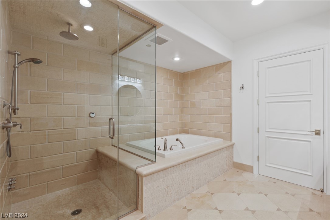 9101 ALTA Drive 404