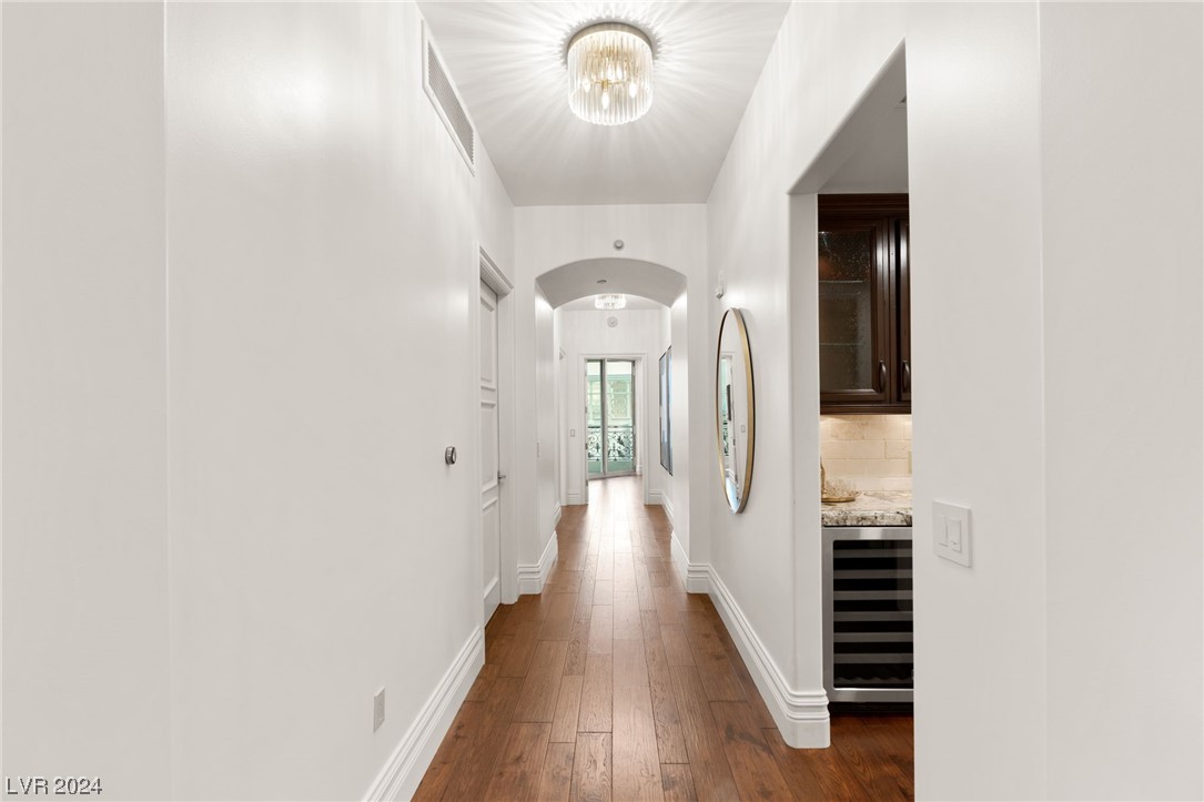 9101 ALTA Drive 404