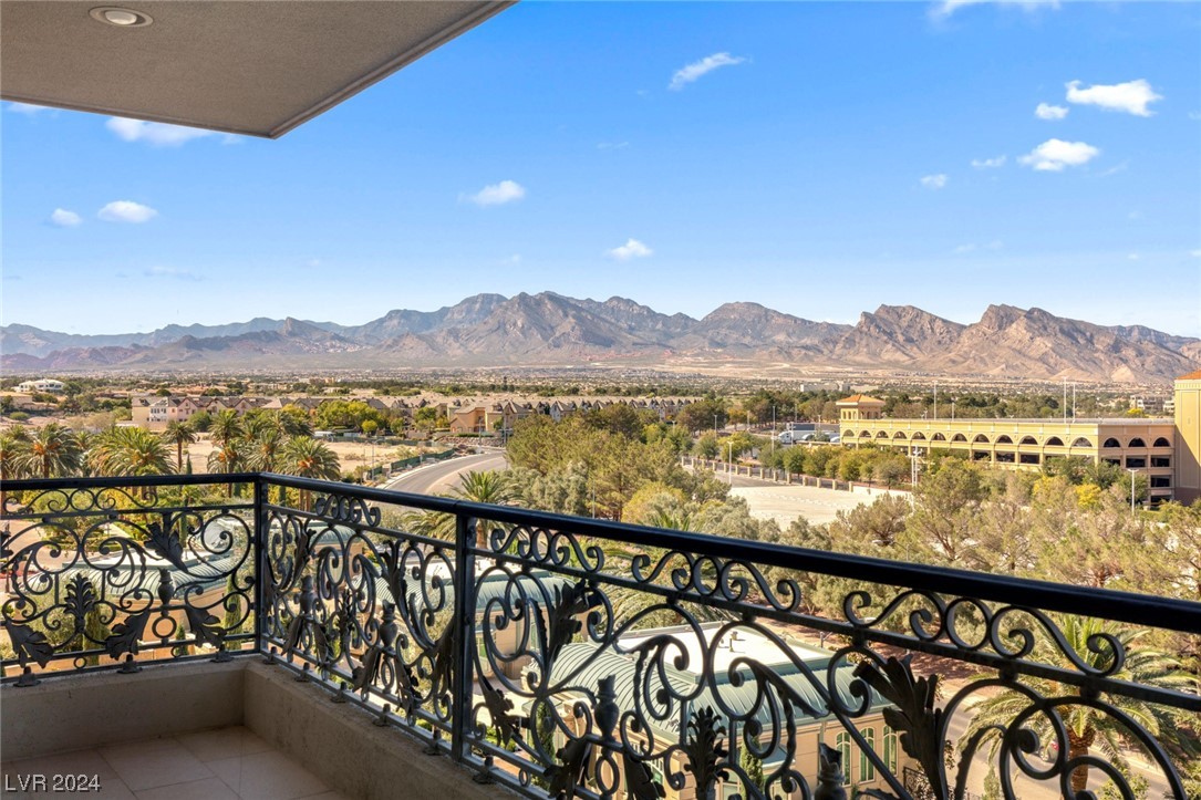 9101 ALTA Drive 404