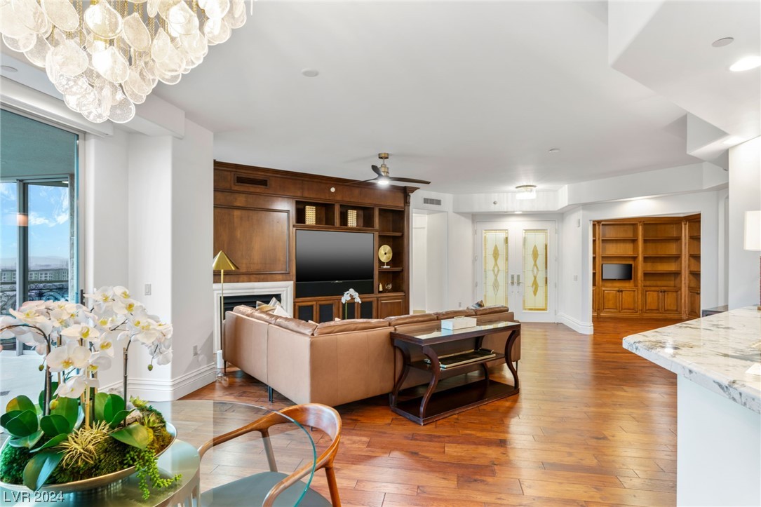 9101 ALTA Drive 404
