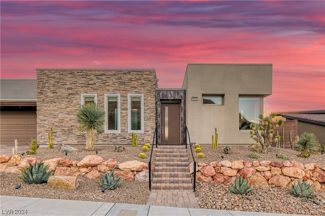 6232 Petroglyph Avenue