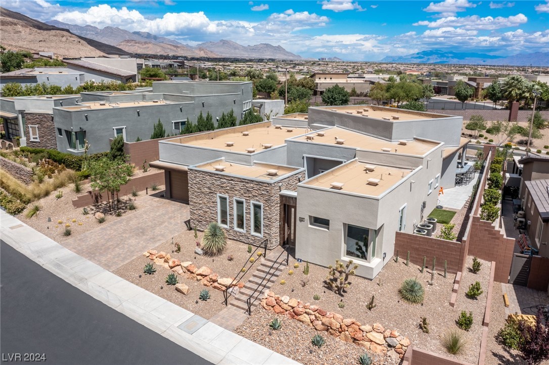 6232 Petroglyph Avenue