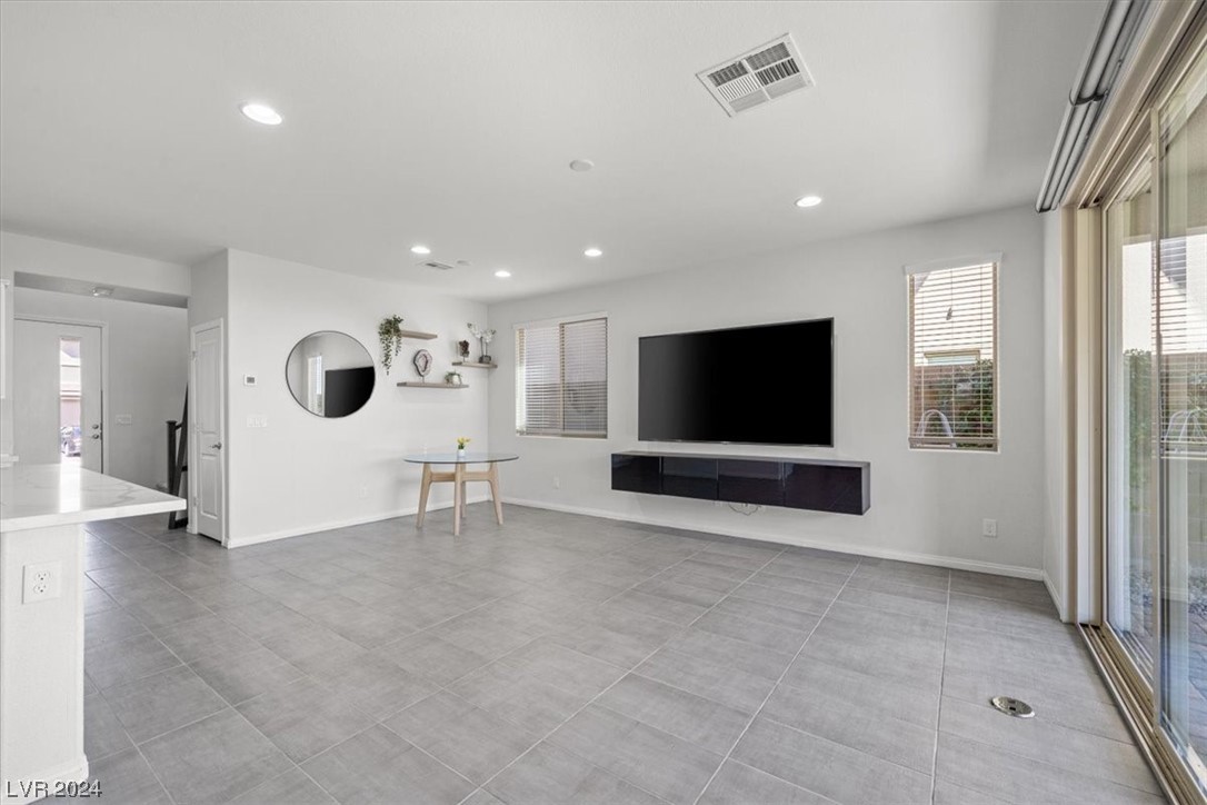 476 Bolsa Basin Avenue