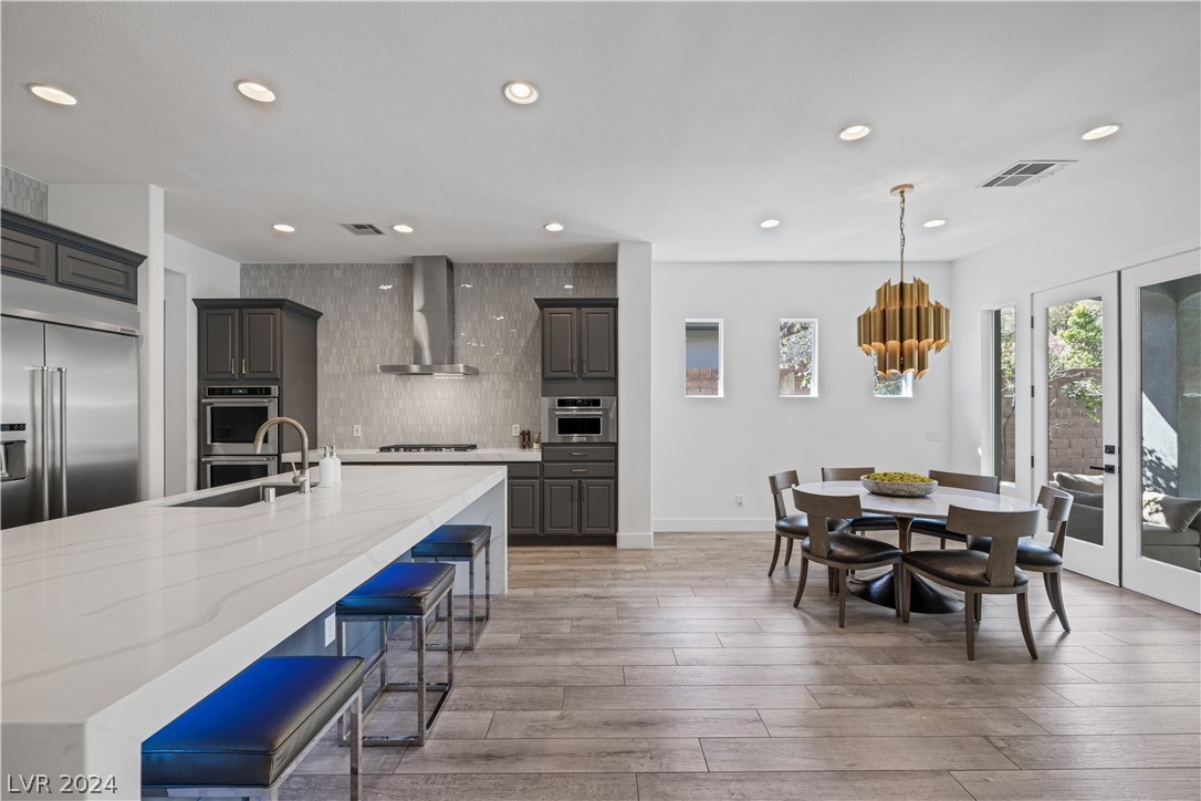 76 Panorama Crest Avenue