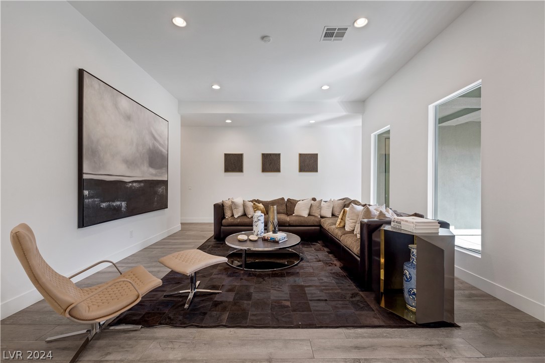 76 Panorama Crest Avenue