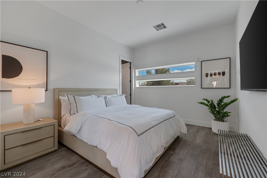 76 Panorama Crest Avenue