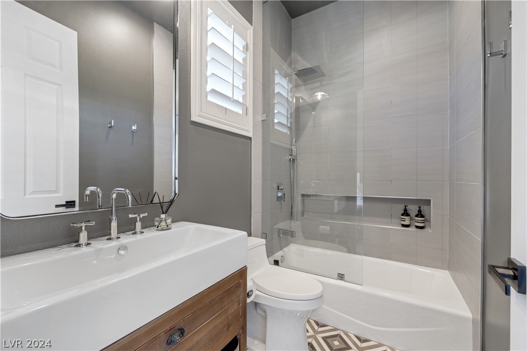 76 Panorama Crest Avenue