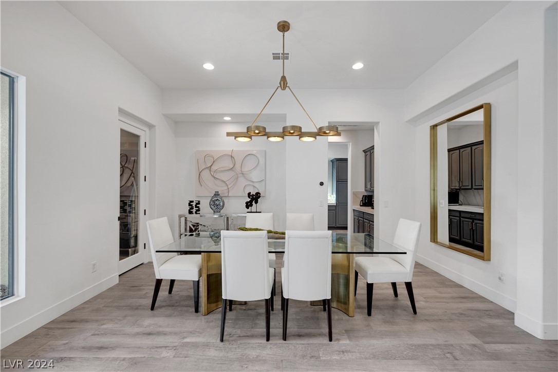 76 Panorama Crest Avenue