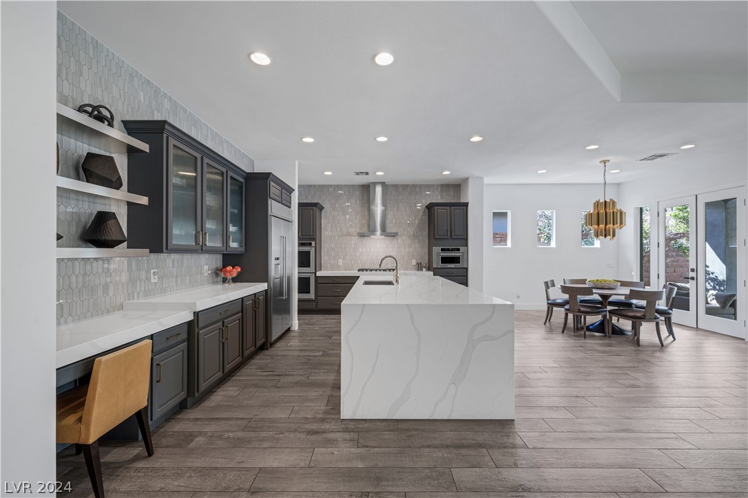 76 Panorama Crest Avenue