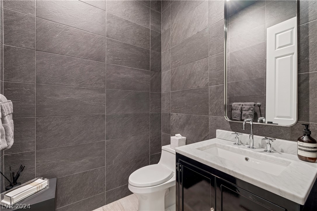 76 Panorama Crest Avenue