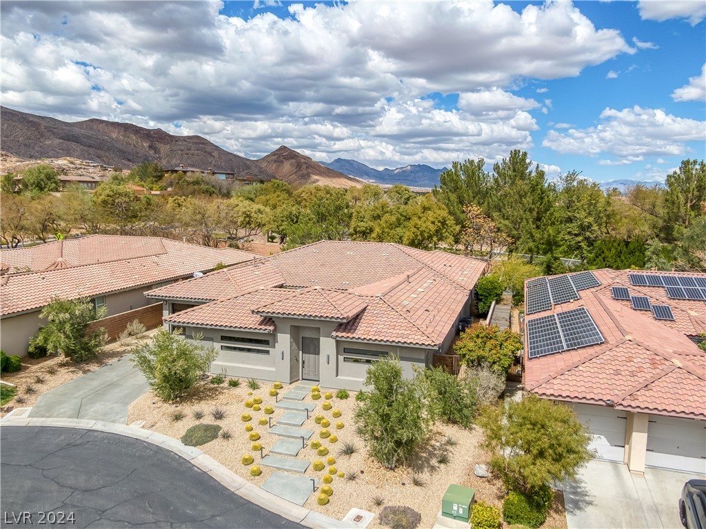 76 Panorama Crest Avenue