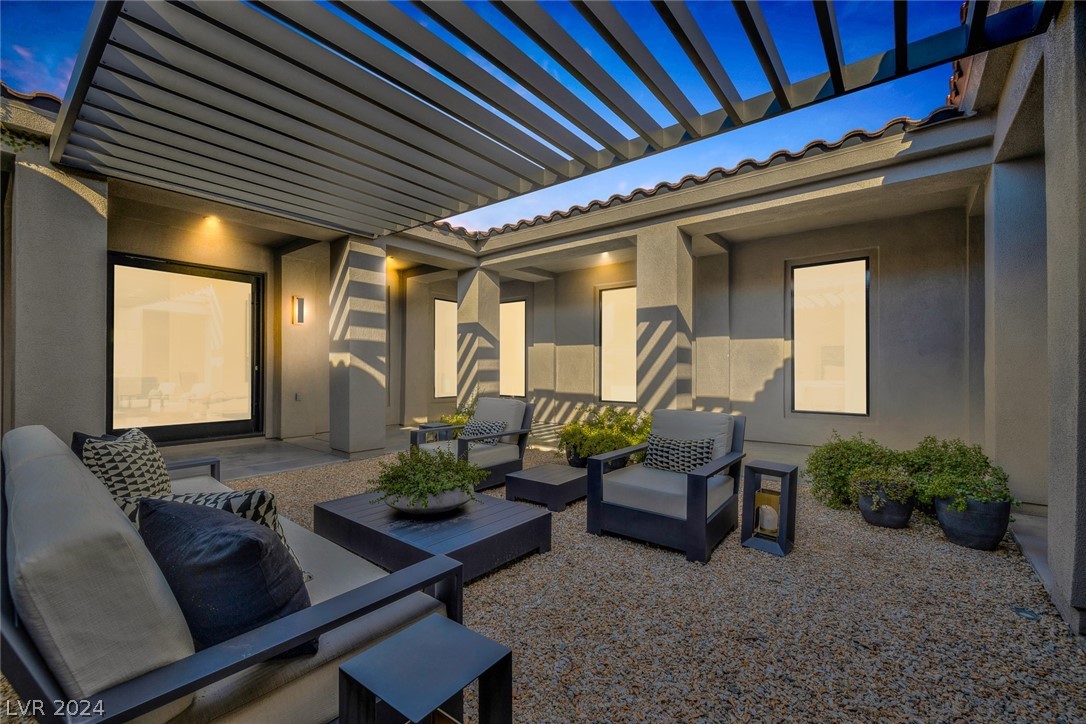 76 Panorama Crest Avenue