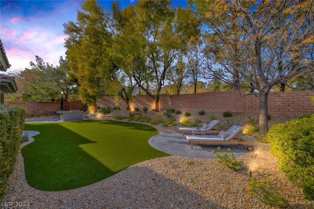 76 Panorama Crest Avenue