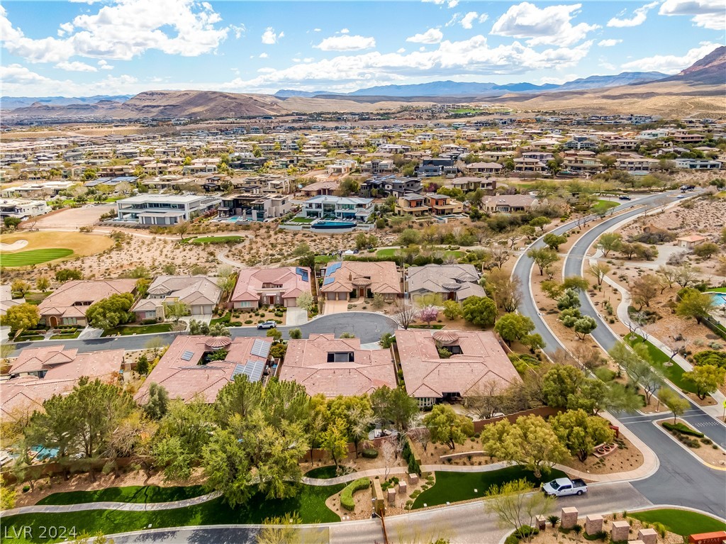 76 Panorama Crest Avenue