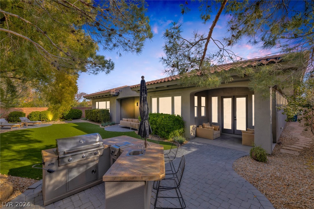 76 Panorama Crest Avenue