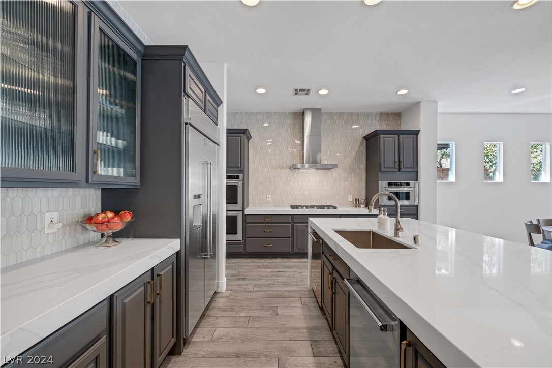 76 Panorama Crest Avenue