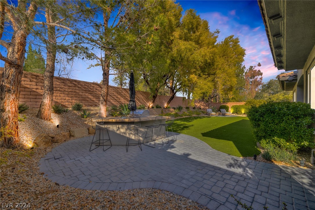 76 Panorama Crest Avenue